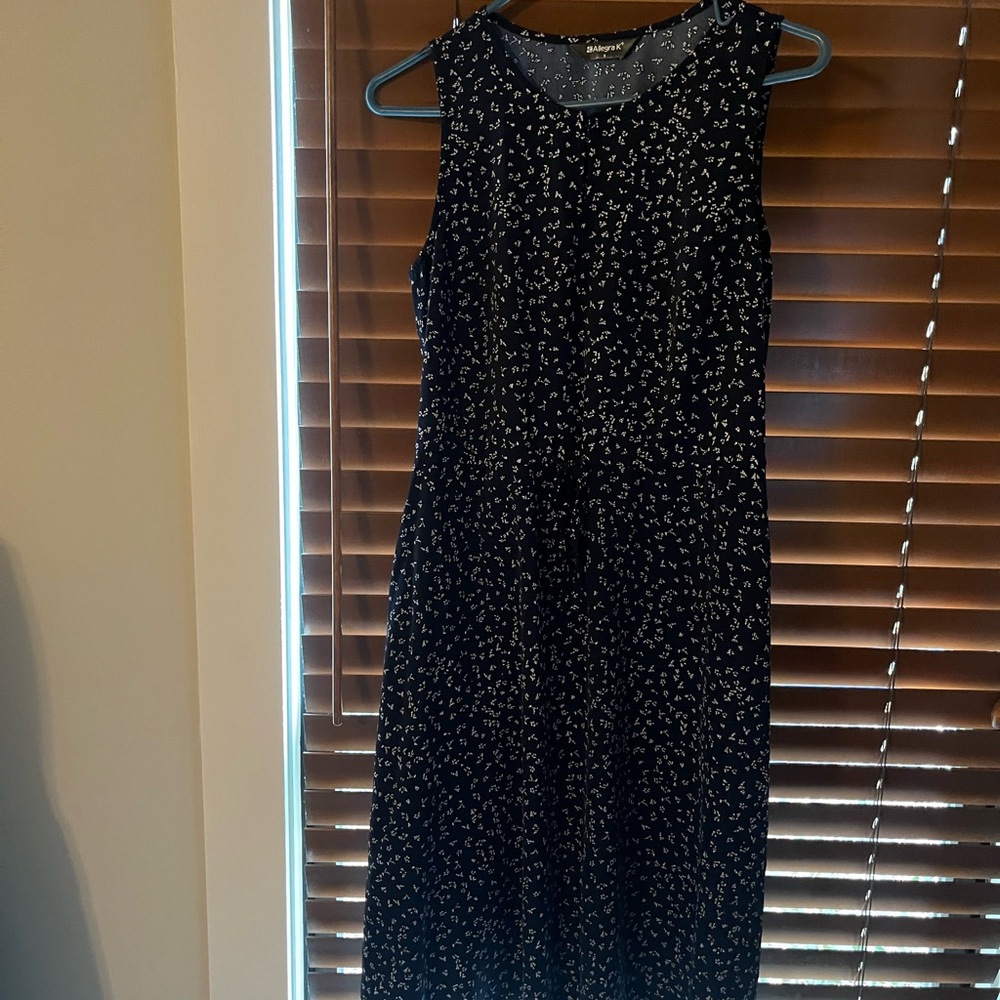 Elegant Blue White Floral Dress
